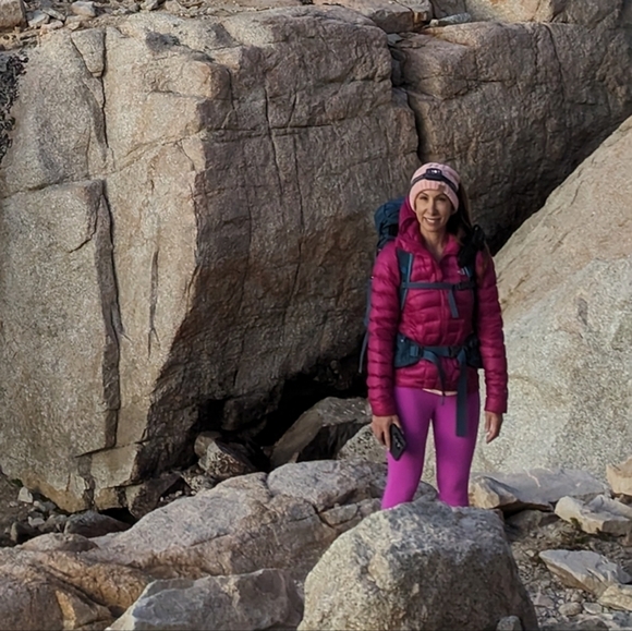 Meet your Posher, Nicole - Picture 1 of 1